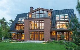 Villa Schmidt Apartments - Strandhaus direkt am Meer mit Sauna, Sport und Dünengarten IV